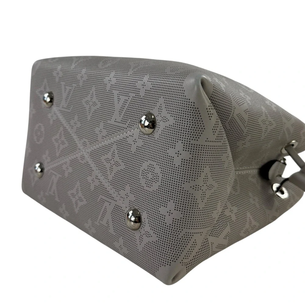 Louis Vuitton Bella Mahina Leather Bella Bucket Bag - Picture 11 of 13